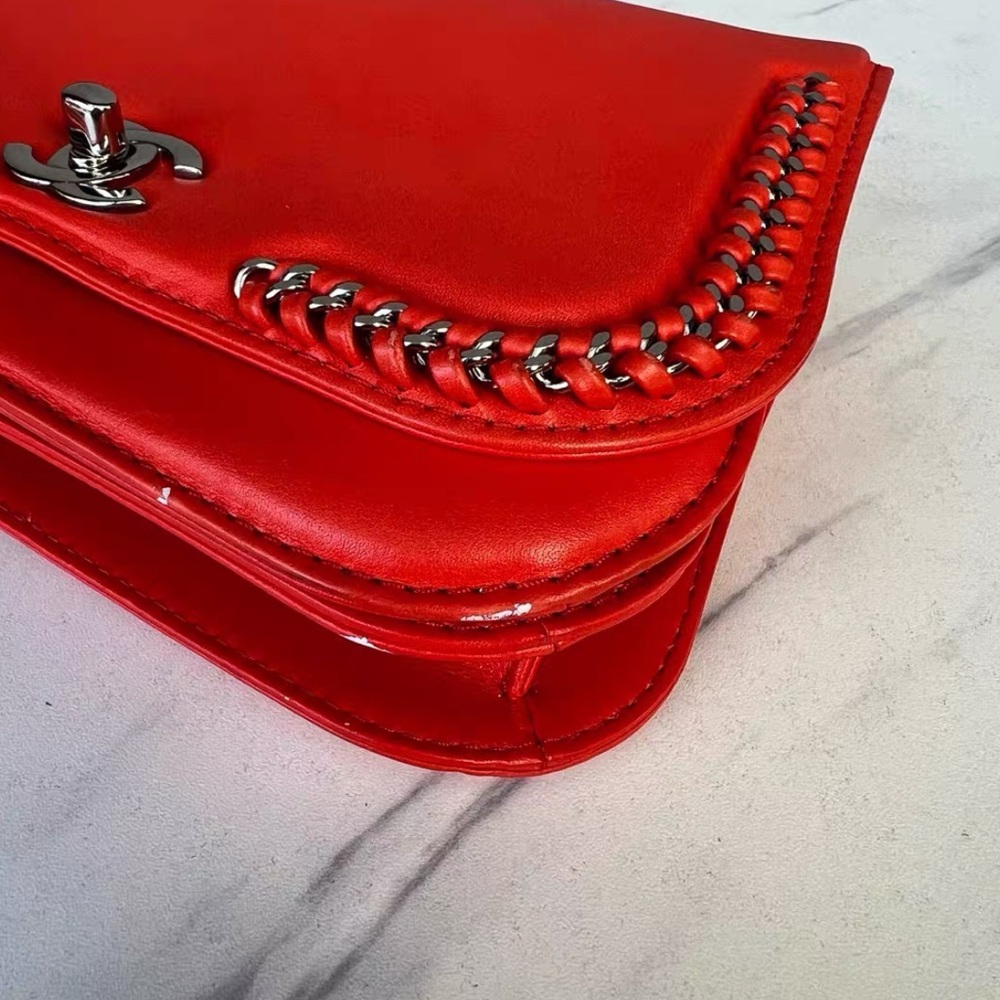 Chanel Vibrant Red Crossbody Bag with Chain - Picture 2 of 7